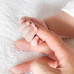 8 सुंदर लहान मुलींची नावे ज्याचा अर्थ कृपा आणि अभिजात आहे