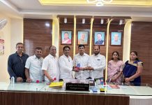 राहाता पालिकेतील मुख्याधिकारी आणि कर्मचा-यांच्या कार्याबद्दल कृतज्ञता व्यक्त करण्यासाठी आज पालिकेत नागरी सेवा दीनाचे आयोजन —स्वाधीन गाडेकर ( नगराध्यक्ष )