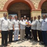 “मीच तो आदर्श शिक्षक”: प्रगत विद्यालयाचे डॉ. माटे सर 30+ वर्षांच्या सेवेनंतर सेवानिवृत्त; सहकाऱ्यांकडून श्रीफळ देऊन भावपूर्ण निरोप