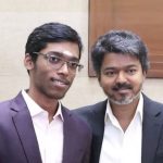 पहा: 50 लाखांचे बक्षीस! तामिळनाडूचे मुख्यमंत्री विजय नॉर्वे बुद्धिबळ चॅम्पियन आर प्रग्नानंधासह बुद्धिबळ खेळले